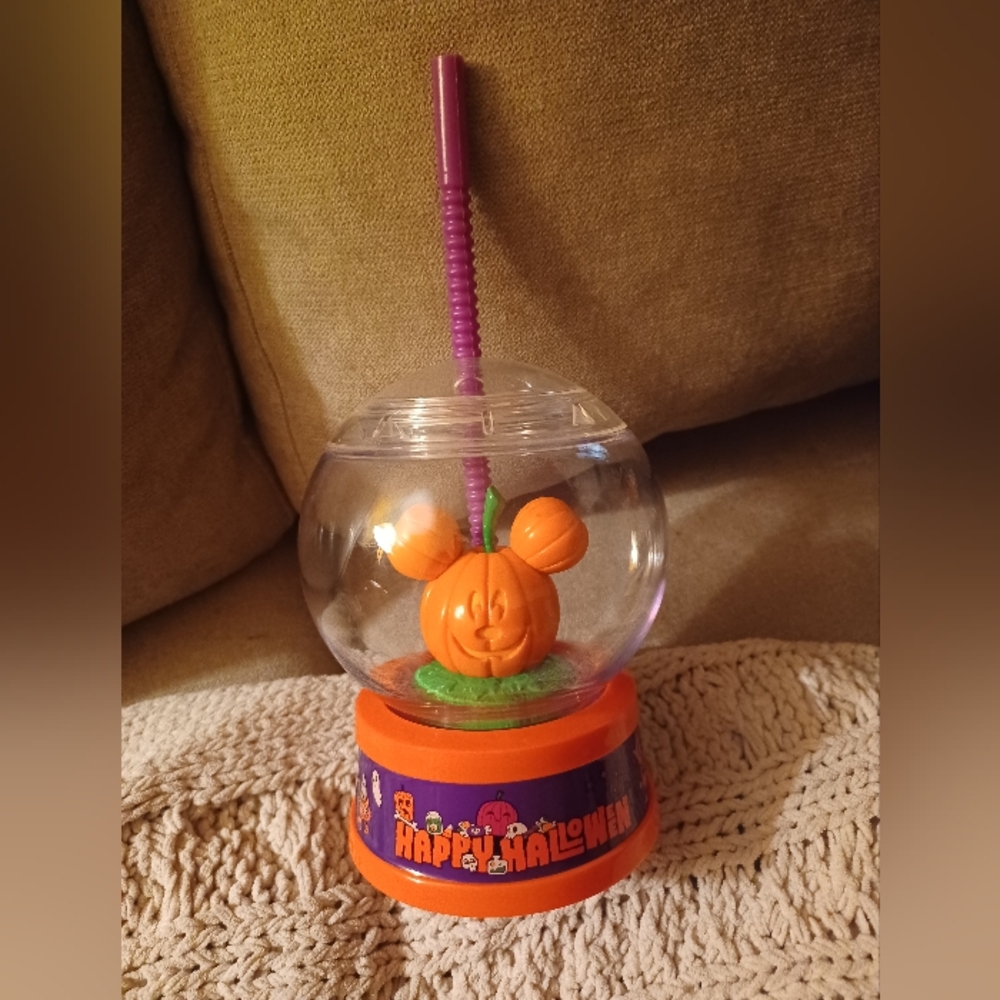 2022 Halloween Mickey Pumpkin sipper with Straw